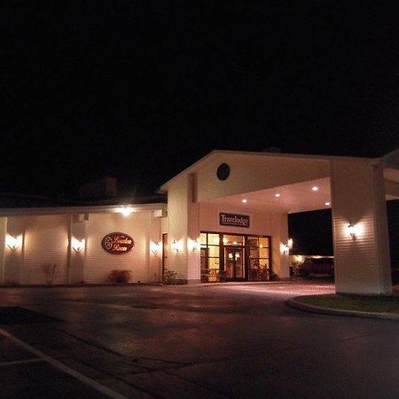 Travelodge Inn & Suites Latham Buitenkant foto