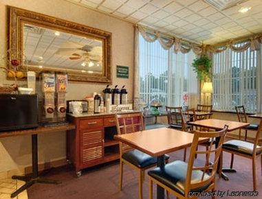 Travelodge Inn & Suites Latham Restaurant foto