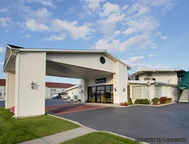 Travelodge Inn & Suites Latham Buitenkant foto