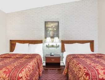 Travelodge Inn & Suites Latham Kamer foto