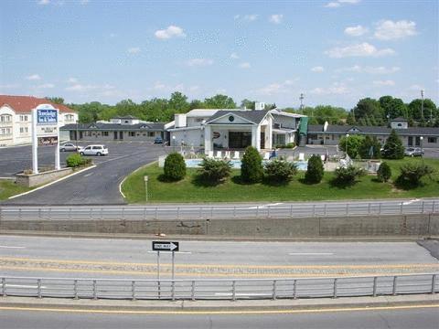 Travelodge Inn & Suites Latham Buitenkant foto